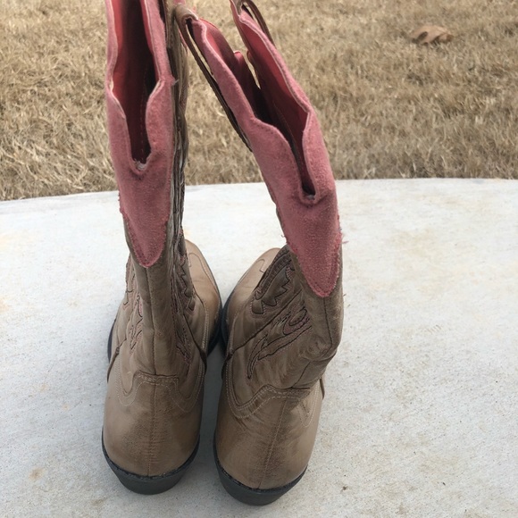 Women’s Cowboy Boots - Picture 4 of 4